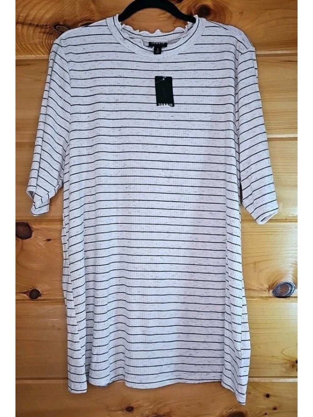 torrid White Striped Short Sleeve Tee